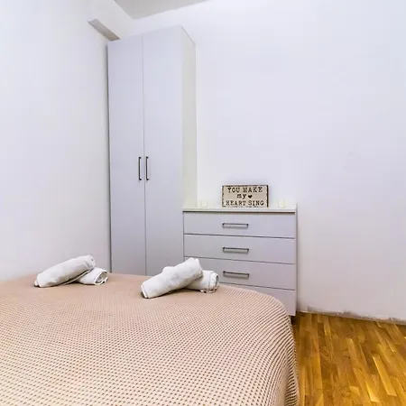 Angelina Apartment